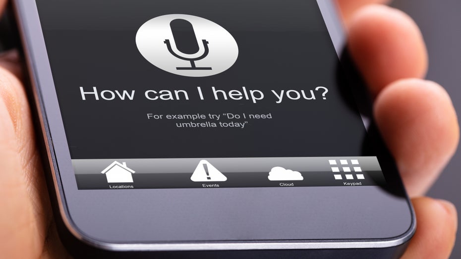 Local Voice Search: Entschlüsselung der Algorithmen von Google Assistant und Siri Local Voice Search: Entschlüsselung der Algorithmen von Google Assistant und Siri