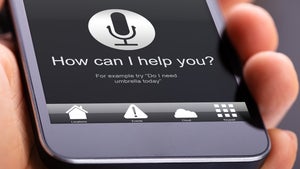 Local Voice Search: Entschlüsselung der Algorithmen von Google Assistant und Siri