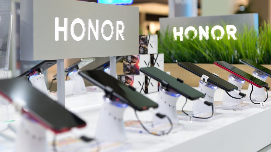 Huawei verkauft Budget-Tochter Honor für 15 Milliarden Dollar Huawei verkauft Budget-Tochter Honor für 15 Milliarden Dollar