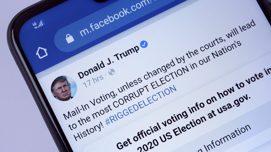 Facebook sperrt Trump-Account auf unbegrenzte Zeit