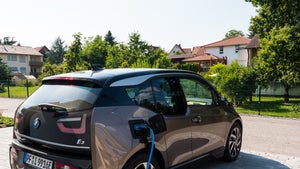 Elektromobilität: Das Elektroauto mit der Photovoltaikanlage laden
