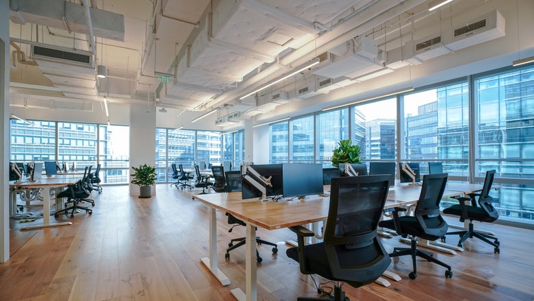 Sind große Büroräume im Winter wieder verwaist? (Foto: August_0802 / Shutterstock) Laut Experten: Homeoffice hat großes Potenzial zum Energiesparen