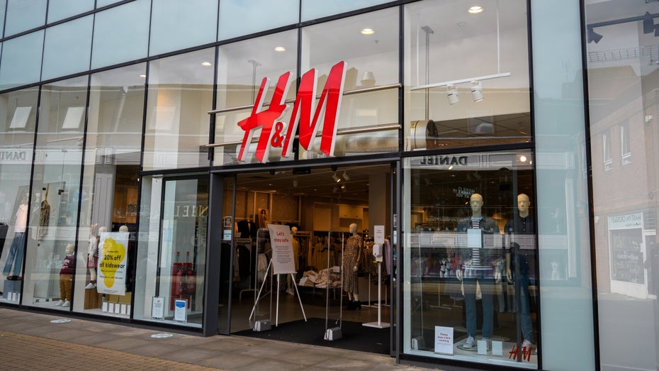 H&M: Bekleidungshändler testet digitale Umkleidekabine H&M: Bekleidungshändler testet digitale Umkleidekabine