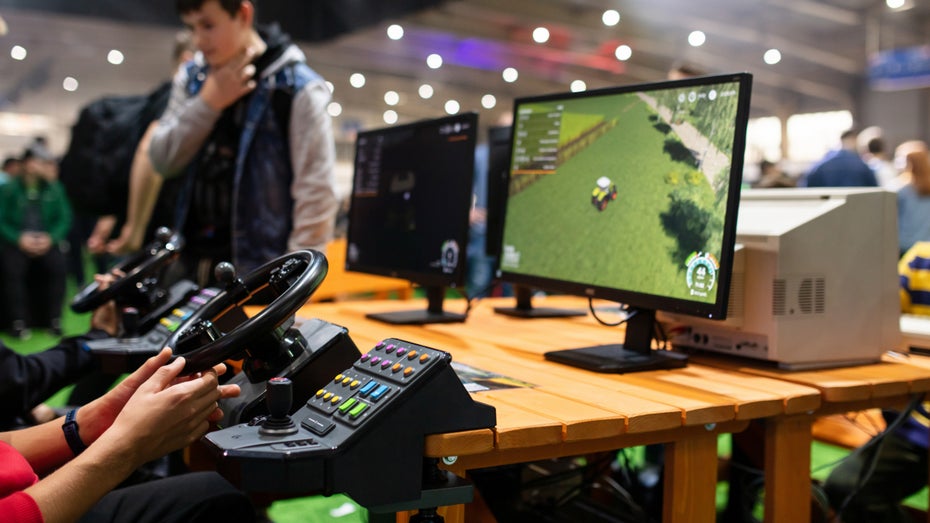 Der Landwirtschafts-Simulator erfreut sich großer Beliebtheit. (Foto: Daniel Krason / Shutterstock) Landwirtschafts-Simulator 22 auf Platz 1: Warum so viele Gamer Bauern werden wollen