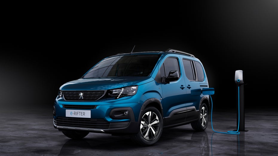 Umrüstangebote sollen die elektrischen Nutzfahrzeuge wie den E-Drifter von Peugeot ergänzen. (Bild: Stellantis) Stellantis will Gewerbetransporter auf Elektro umrüsten