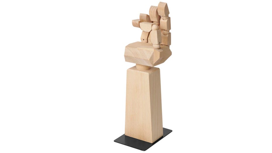 Ikea Gaming-Möbel: Diese seltsame Holzhand gehört zur Asus-Kollektion Ikea Gaming-Möbel: Diese seltsame Holzhand gehört zur Asus-Kollektion