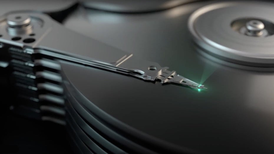 Mit Mikrowellen und Lasern: Festplatten könnten bald 100 Terabyte Speicher bieten Mit Mikrowellen und Lasern: Festplatten könnten bald 100 Terabyte Speicher bieten