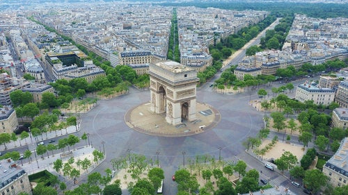 Platz 10: Leere Straßen in Paris – auch die Deutschen wenden sich von Frankreich ab. Ein Fall von Platz 8. (Foto: Shutterstock-Dietmint)