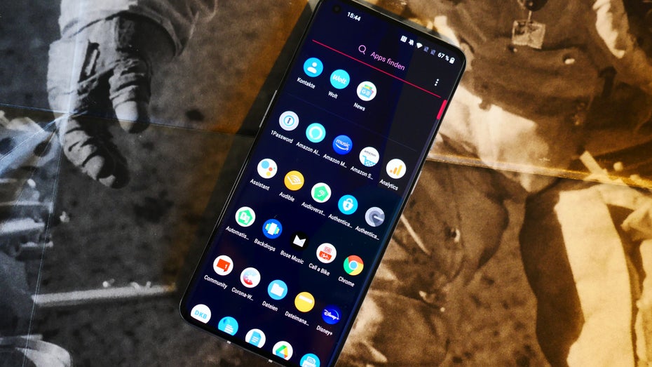 Leistungsbetrug oder Akku-Optimierung? Oneplus 9 Pro drosselt hunderte Apps