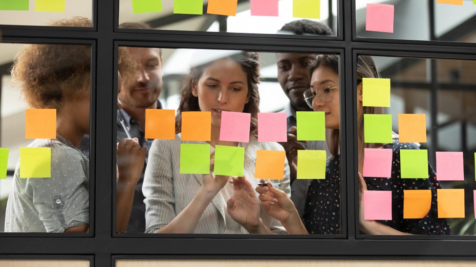 Agiles Arbeiten: Wie ein Thesenbasar für neue Ideen sorgt Agiles Arbeiten: Wie ein Thesenbasar für neue Ideen sorgt