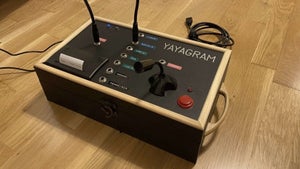 Yayagram: Entwickler baut Telegram-Maschine für Großmutter