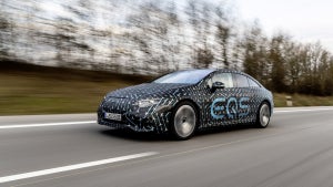 Hohe Reichweite: Mercedes EQS soll bis zu 770 Kilometer schaffen