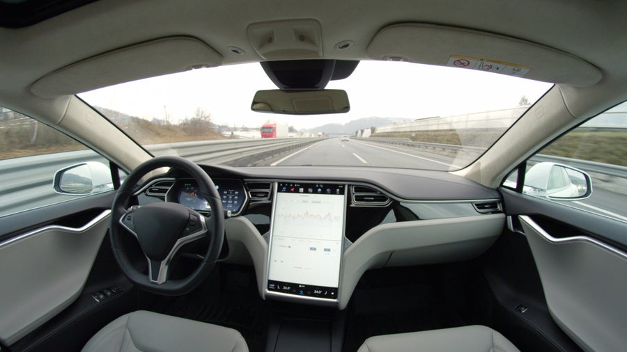 US-Behörde hat Fragen zu Teslas „Autopilot” nach Auffahrunfällen