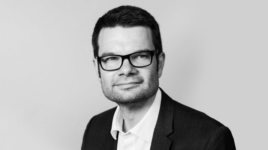 Digitalisierung 2021: FDP versucht 6 Stunden lang erfolglos, Verfassungsbeschwerde zu faxen Digitalisierung 2021: FDP versucht 6 Stunden lang erfolglos, Verfassungsbeschwerde zu faxen