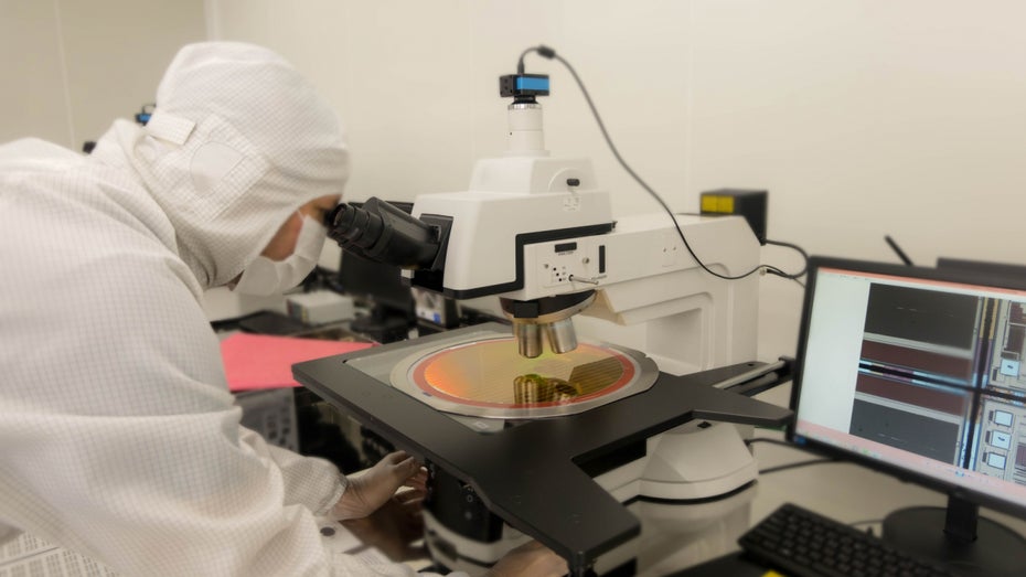 Warum ein 1-Dollar-Chip zu weltweiten Engpässen führt Warum ein 1-Dollar-Chip zu weltweiten Engpässen führt