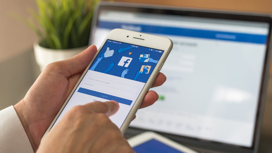 Studie: Frauen sehen bei Facebook andere Jobangebote als Männer Studie: Frauen sehen bei Facebook andere Jobangebote als Männer