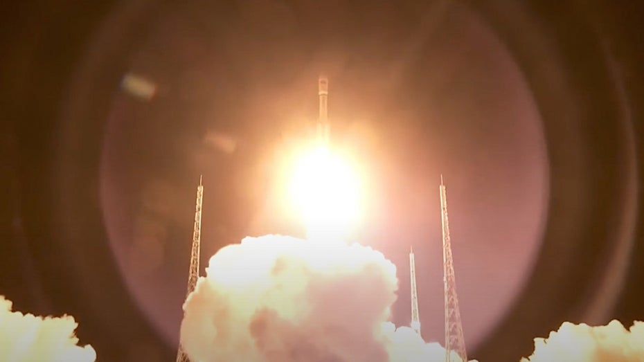 Trägerrakete vom Typ Langer Marsch CZ‑7 bringt Cargoraumschiff Tianzhou 2 ins All. (Screenshot: Youtube/Sci News, t3n) Für Mondmission: Chinesische 130-Tonnen-Raketenstufe knackt Rekord