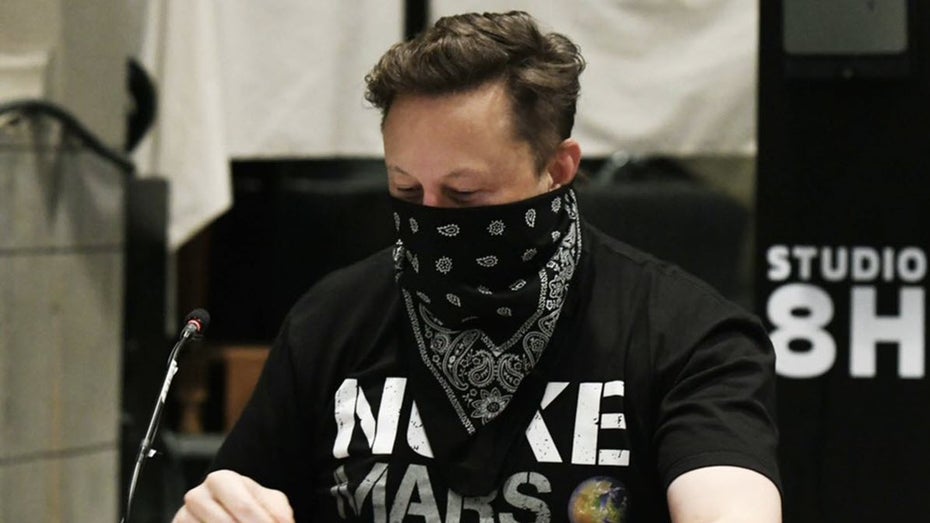 Elon Musk fordert Putin zum Duell. (Quelle: SNL/Twitter) Elon Musk fordert Wladimir Putin zum Zweikampf heraus – „Ukraine ist der Einsatz“