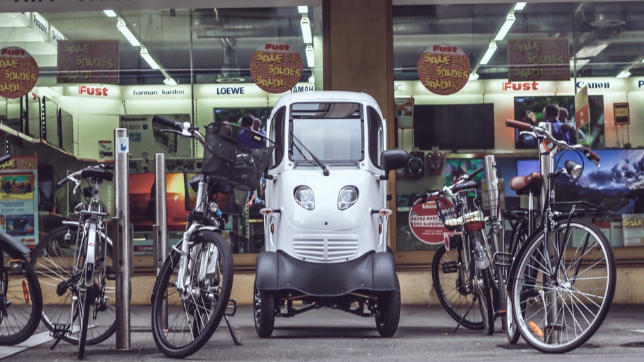 Enuu in Berlin: Großer Ärger mit kleinen Autos Enuu in Berlin: Großer Ärger mit kleinen Autos