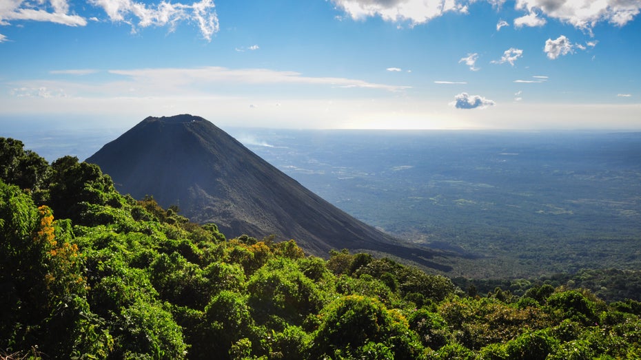 Bitcoin-Mining in El Salvador: Erste Vulkan-BTC in Arbeit