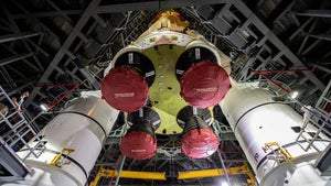 Riesenrakete steht: Nasa-Mondmission Artemis kommt langsam in die Gänge