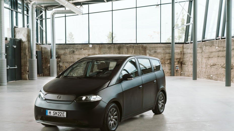 Das Solardach des vollelektrischen Van Sion war ursprünglich ein Alleinstellungsmerkmal. Jetzt gibt es auch andere E-Autos, die es (als Extra) bieten. (Foto: Sion) Sono Motors: „Wir brauchen noch mindestens 200 Millionen Euro“