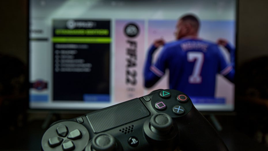 Abzocke mit Fifa Ultimate Team: Das soll wirklich hinter der PS4-Mining-Farm stecken