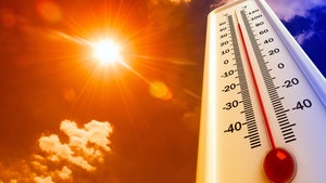 Für heiße Sommertage: Spiegelartiger Stoff soll Träger:innen um 5 Grad abkühlen