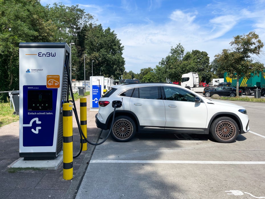 Mercedes-Benz EQA im Test – Schnelllader