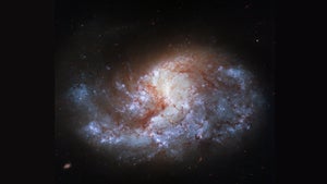 Strahlendes Juwel: Hubble-Teleskop fotografiert weit entfernte Spiralgalaxie