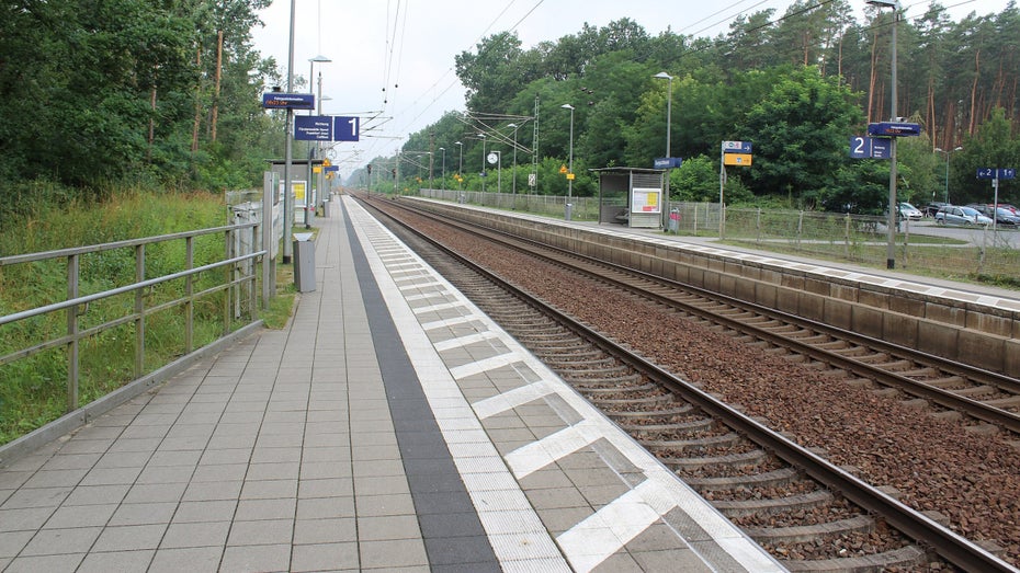 Wer bezahlt den neuen Bahnhof? Tesla setzt Brandenburger Landesregierung unter Druck Wer bezahlt den neuen Bahnhof? Tesla setzt Brandenburger Landesregierung unter Druck