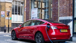 Benzinmangel auf der Insel: Briten googeln wie verrückt nach E-Autos