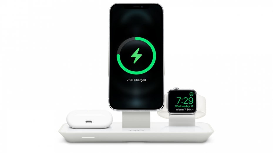 Tschüß Kabel: Mit diesen Ladestationen lädst du iPhones und Android-Smartphones drahtlos auf Tschüß Kabel: Mit diesen Ladestationen lädst du iPhones und Android-Smartphones drahtlos auf