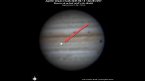 Asteroid trifft Jupiter: Hobbyastronom fängt seltenen Moment im Video ein