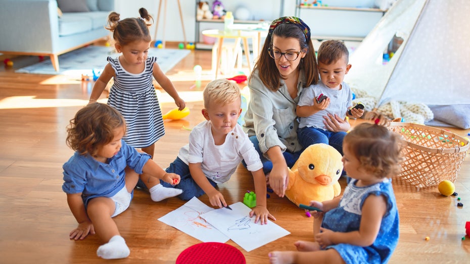 Kinderbetreuung: Wie steht es wirklich um die Vereinbarkeit von Kind und Beruf? Kinderbetreuung: Wie steht es wirklich um die Vereinbarkeit von Kind und Beruf?