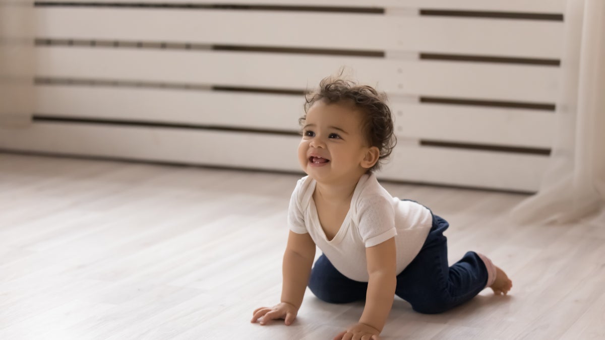 Kindererziehung und beruflicher Erfolg ist für viele Eltern ein Balanceakt. (Foto: fizkes/Shutterstock) Karriere und Kinder vereinbaren – geht das?