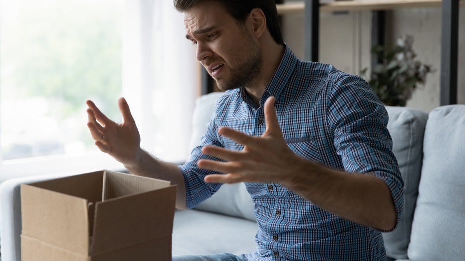 Knappe Ressourcen: In diesem Jahr wird wohl nicht jedes Produkt ausreichend verfügbar sein. (Foto: fizkes/ Shutterstock) Black Friday und Weihnachten: Wenn ihr diese Produkte kaufen wollt, solltet ihr euch beeilen