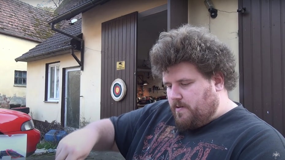 „Drachenlord“ bei Netflix: Skandal-Youtuber soll eigene Doku bekommen „Drachenlord“ bei Netflix: Skandal-Youtuber soll eigene Doku bekommen