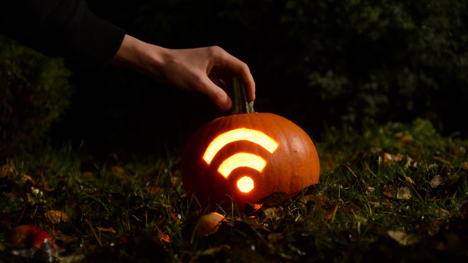 Halloween im Smarthome: Mit diesen Gadgets und Tricks wird dein Zuhause zum Gruselkabinett Halloween im Smarthome: Mit diesen Gadgets und Tricks wird dein Zuhause zum Gruselkabinett