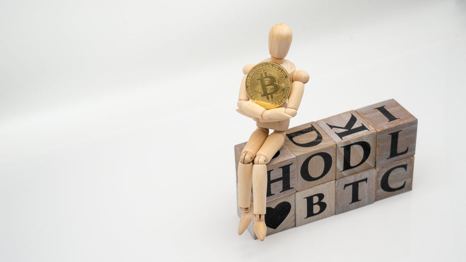 Bitcoin und mehr: Krypto-Begriffe in der Übersicht. (Foto: Nico Bekasinski/Shutterstock) Krypto-Begriffe erklärt: 14 Fachbegriffen, mit denen du endlich mitreden kannst