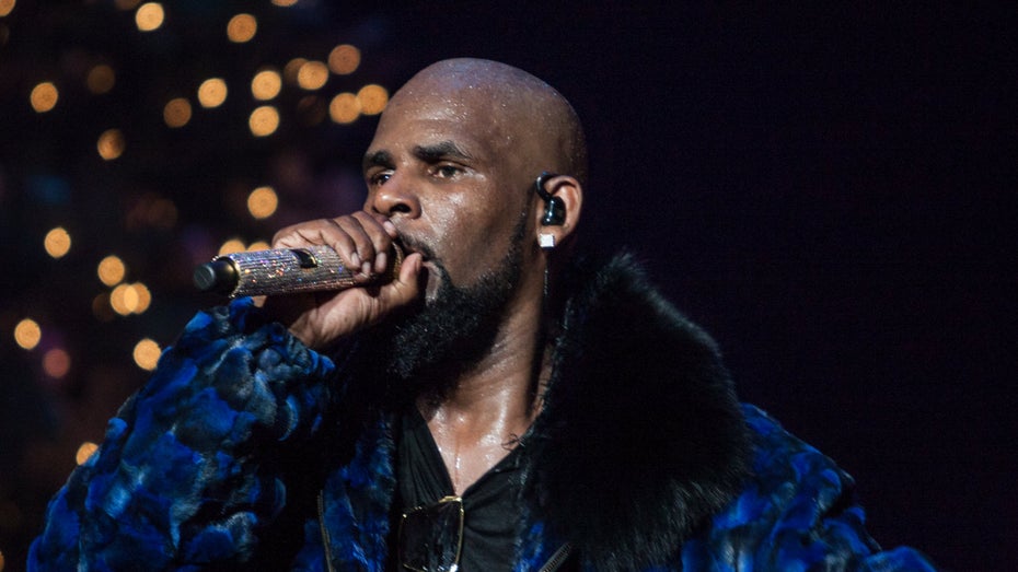 Sexualstraftäter R. Kelly fliegt von Youtube, seine Musik nicht