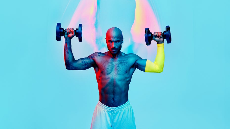 Freeletics launcht smarte Hanteln. Pumpen muss man aber noch selbst. (Bild: Freeletics) Freeletics launcht smarte Hanteln – pumpen musst du aber noch selbst
