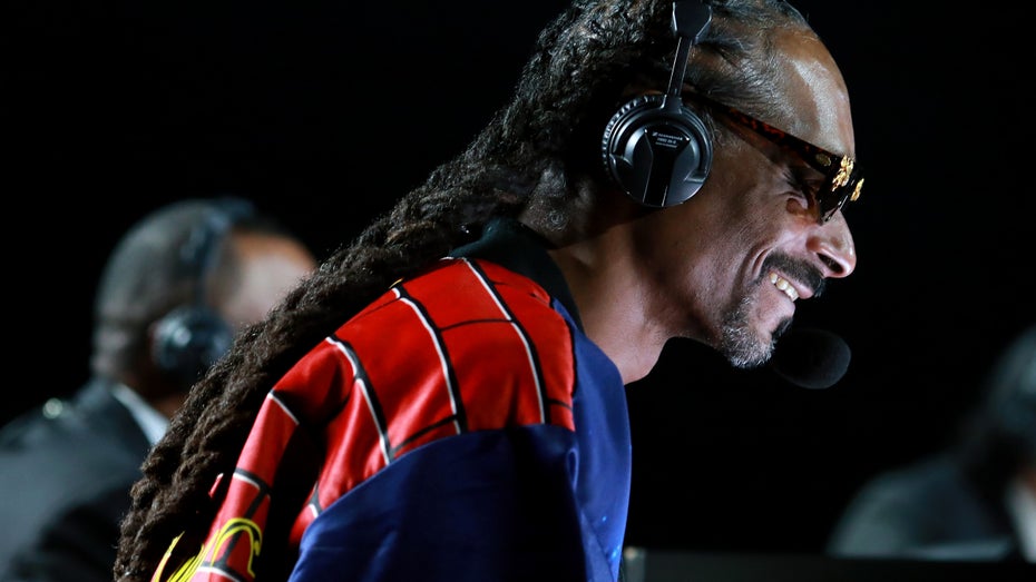 Snoop Dogg investiert Millionen in die Berliner Sanity Group. (Foto: picture alliance / ZUMAPRESS.com | Joe Scarnici/POOL) Snoop Dogg investiert Millionen in ein Berliner Cannabis-Startup
