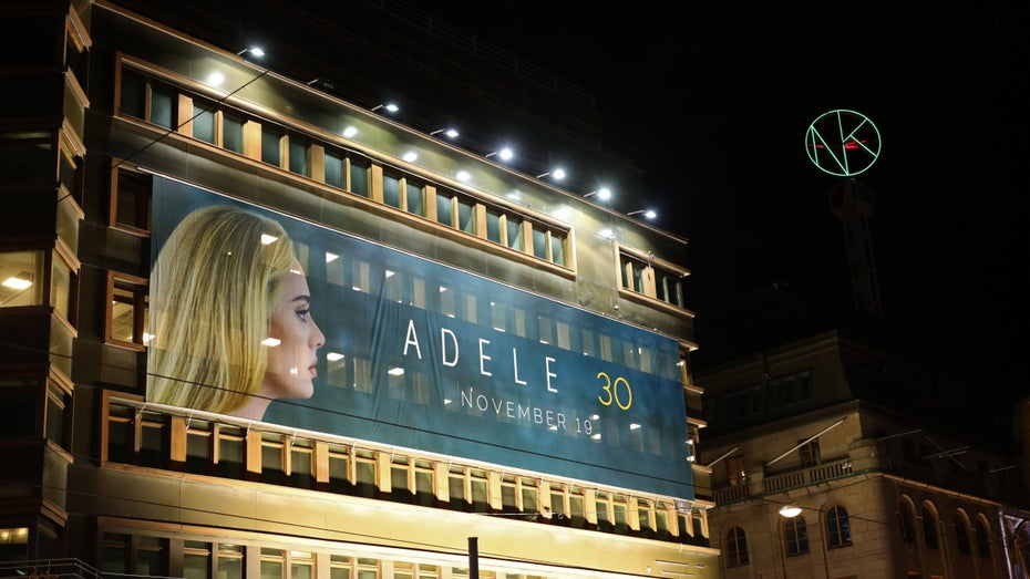 Brach schon Rekorde: Adeles neues Album „30“. (Foto: Jeppe Gustafsson / Shutterstock) Weil Adele es wollte: Spotify entfernt Zufallswiedergabe bei Alben
