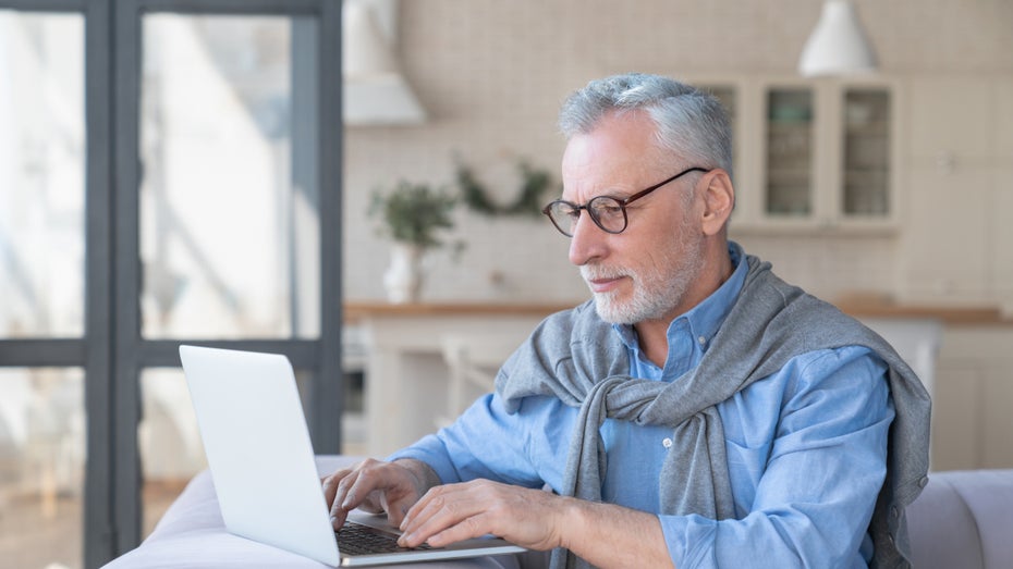 Diskriminierung nach dem Lebensalter gilt als häufigste Diskriminierungserfahrung. (Foto: Inside Creative House / shutterstock) Stop Ageism! Wie Unternehmen (auch) altersdiverser werden
