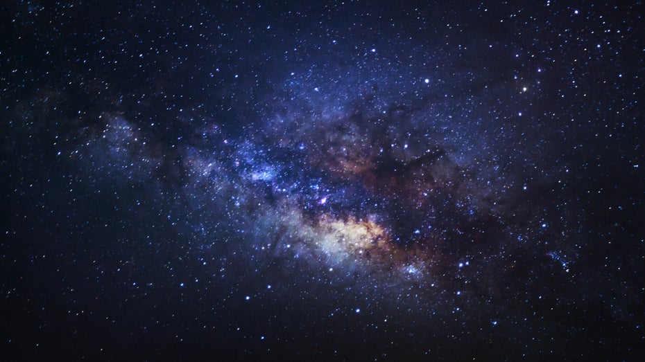 Irgendwo dort draußen sollen sie sein, die versteckten Galaxien. (Foto: sripfoto / Shutterstock) Astronomen fordern Nasa auf, ein riesiges Weltraumteleskop zu bauen