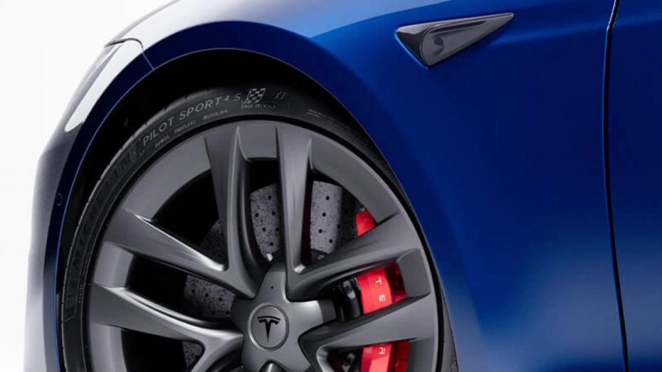 Neues Brems-Kit für das Model S Plaid. (Bild: Tesla) Rennsport-Paket: Tesla kündigt 20.000-Dollar-Bremse für Model S Plaid an