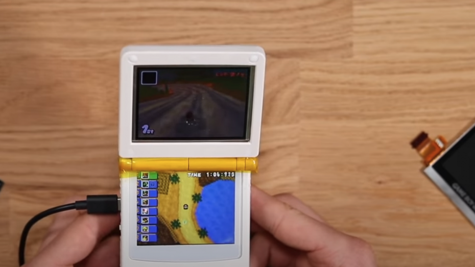 Ein Nintendo DS in einem Gameboy Color? Geht! Ein Nintendo DS in einem Gameboy Color? Geht!