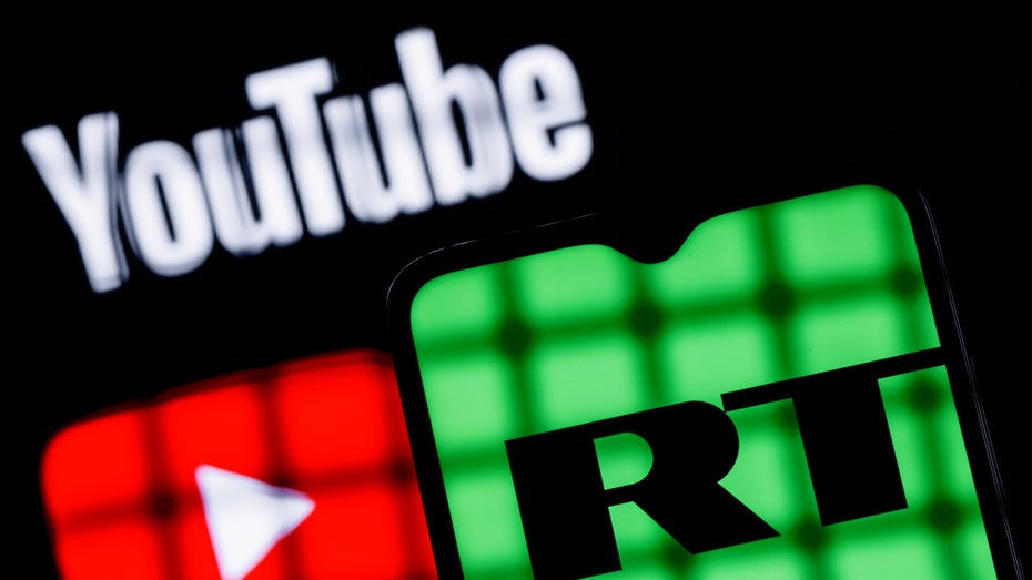RT und Youtube werden wohl keine Freunde mehr. (Foto: Sergei Elagin / Shutterstock) Youtube entfernt erneut Kanal von russischem Sender RT