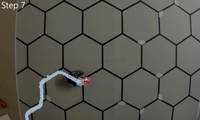 „Denkender“ Lego-Roboter navigiert sich selbständig aus Labyrinth